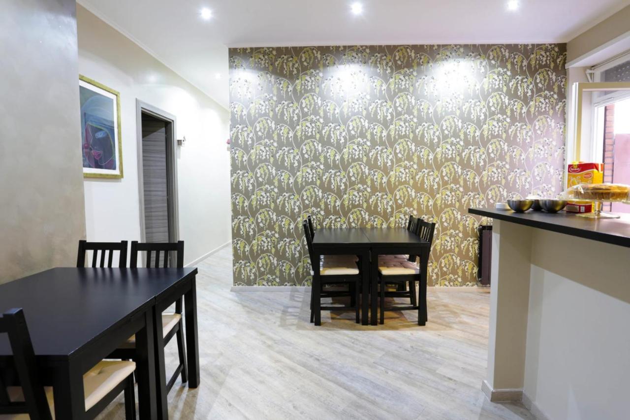Domus Pio XI Bed & Breakfast Rome Exterior photo