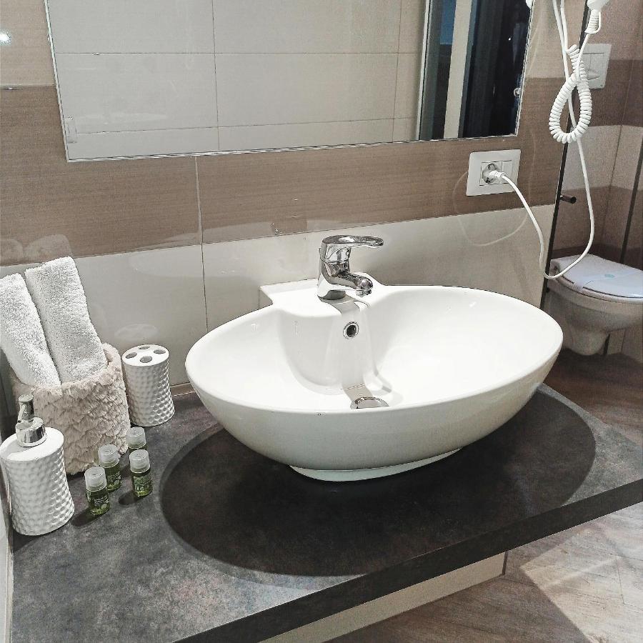 Domus Pio XI Bed & Breakfast Rome Exterior photo